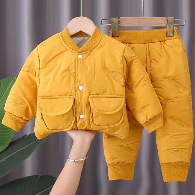 Quần Áo Đệm Trẻ Em Bộ Hai Mảnh Thu Đông Phong Cách Bé Trai Bé Gái Dày Đệm Cotton Quần Mặc Ngoài Trung Nhỏ Trẻ Em Ấm Áp Chăn Phù